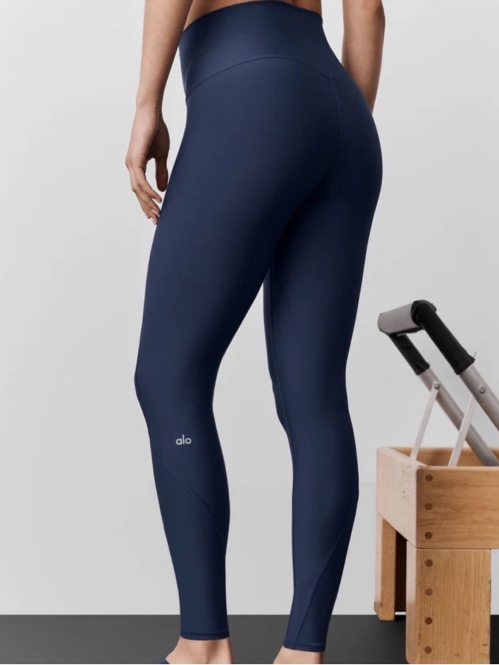 ALO Yoga High-Waist Airlift 7/8 Legging Navy Sz M